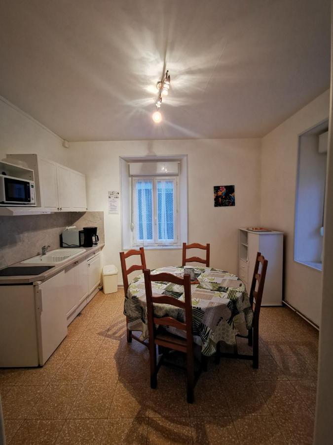 Les Géraniums Apartamento Bains-les-Bains Exterior foto