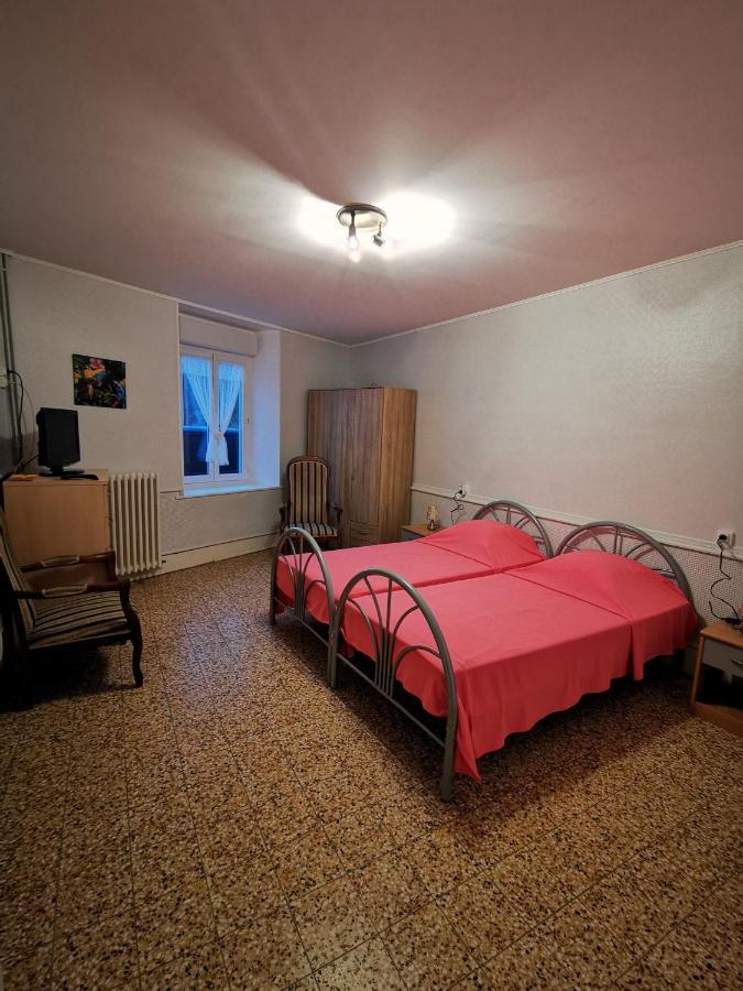 Les Géraniums Apartamento Bains-les-Bains Exterior foto