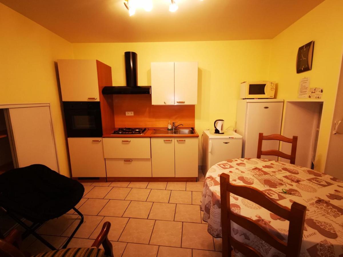 Les Géraniums Apartamento Bains-les-Bains Exterior foto